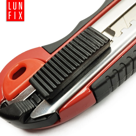 Nóż z ostrzem łamanym premium tapeciak 18mm + 5 ostrzy wymiennych