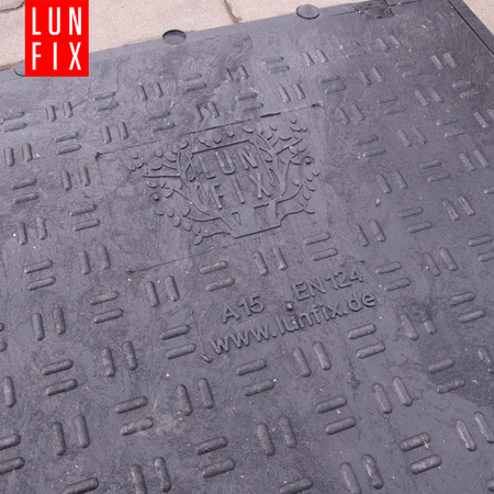 Właz kwadratowy czarny 600x600 (1szt.)