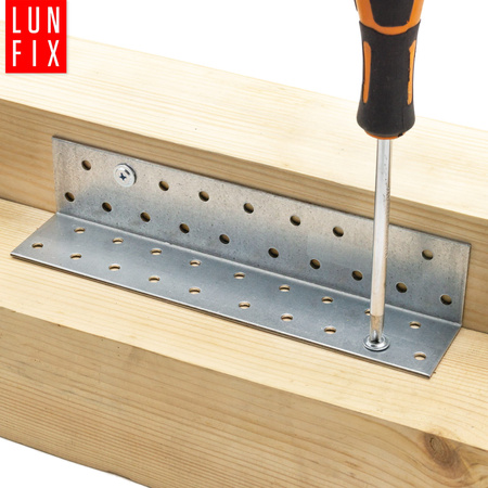 KM6 katownik montazowy 40x40x200x2,0 (1szt.)